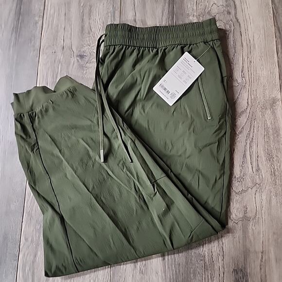 Athleta Trekkie North Jogger Dark Green Size 1X Pants with Zipper Pockets - Picture 1 of 5